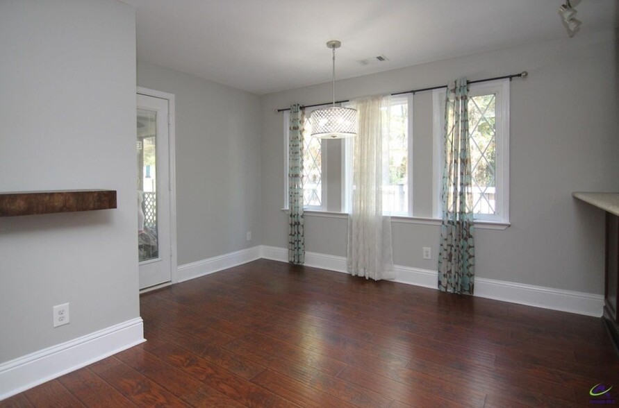 dining room - 5474 Bankston Lake Rd