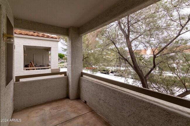 Building Photo - 11375 E Sahuaro Dr