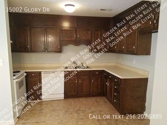 Building Photo - 15002 Glory Dr SE