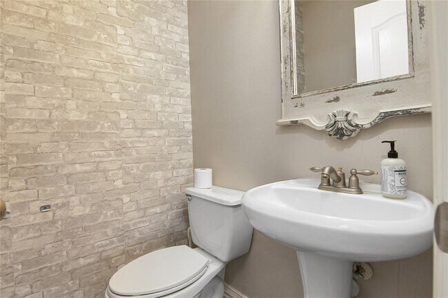 Building Photo - 3014 Brahman Dr