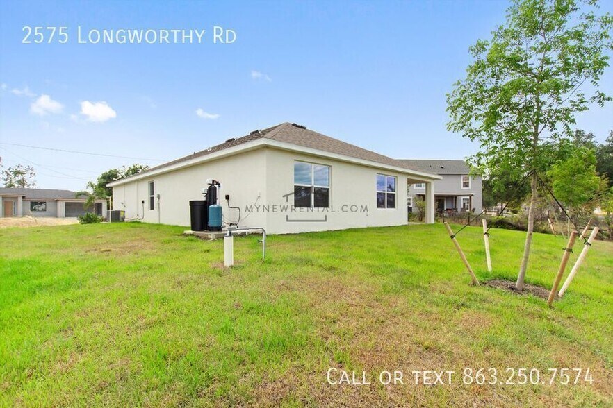 Building Photo - 2575 Longworthy Rd