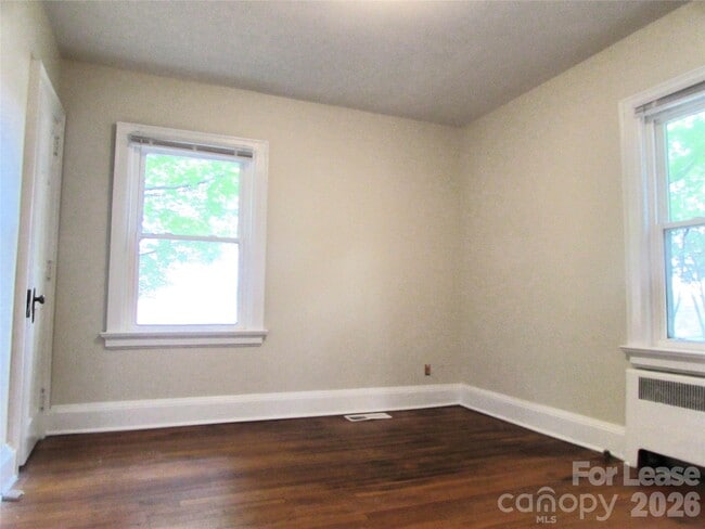 Building Photo - 216 Harrill St