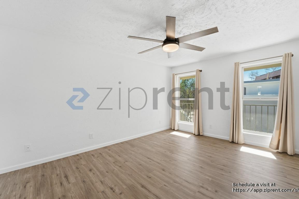 Building Photo - 1620 N Wilmot Rd