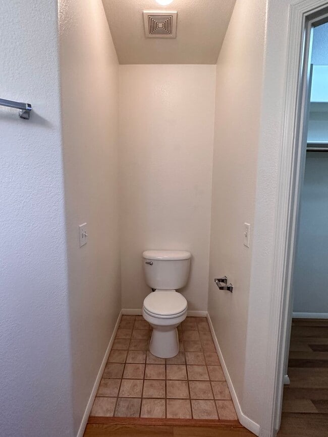 Building Photo - Great 3 Bedroom, 2 Bath Home Centrally located in Kingman!