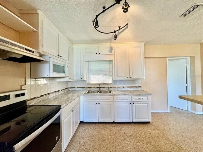 Building Photo - 2511 Imlay Ct S