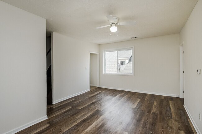 Building Photo - 1321 Buhrer Ave