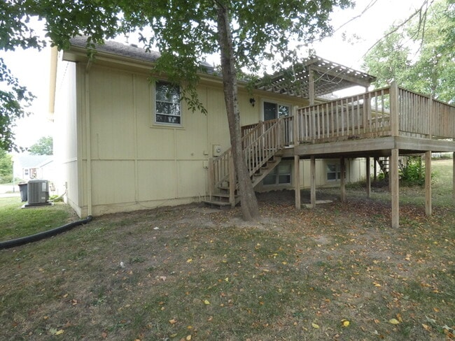 Building Photo - Beautiful Town Home in Kearney, MO