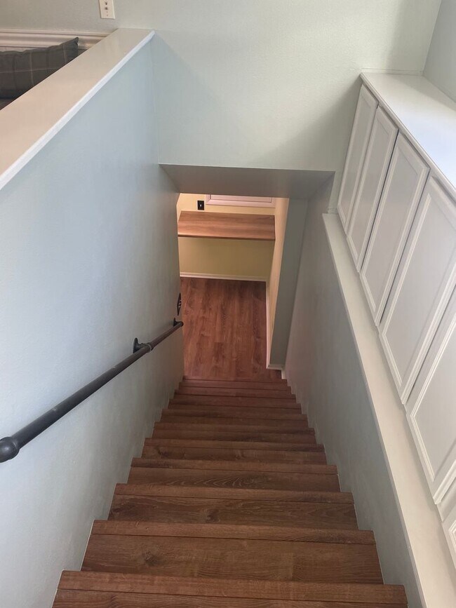 Building Photo - 15 Alderson Ave