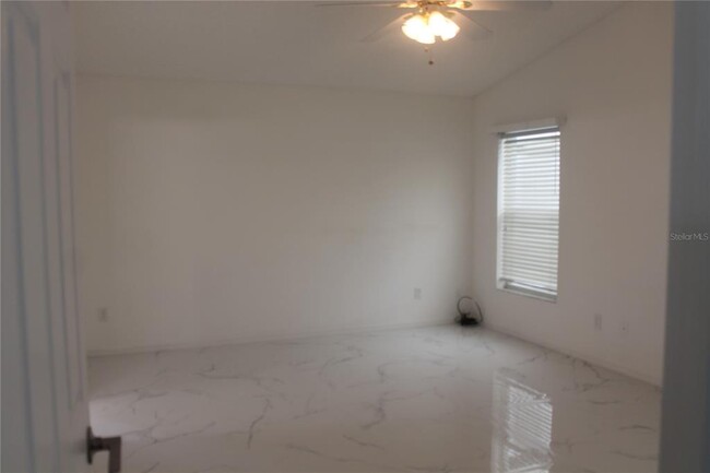 Building Photo - 462 Kassik Cir