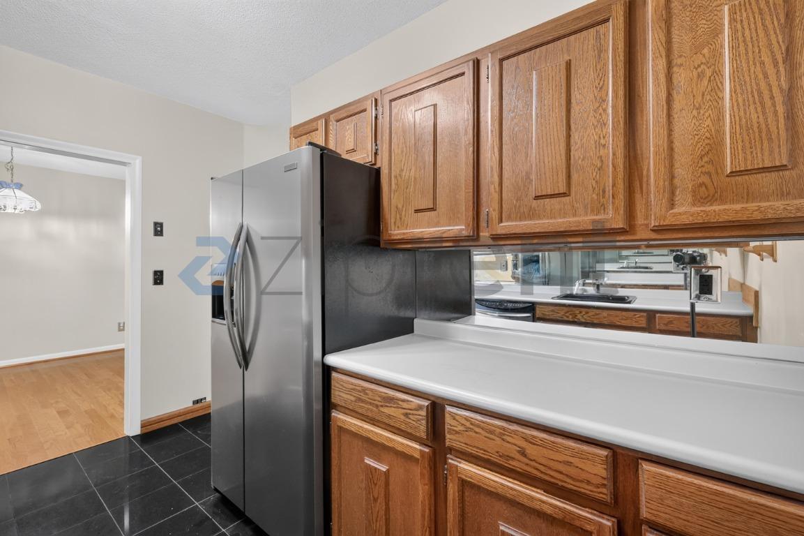 Building Photo - Unit A7