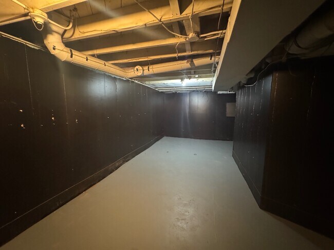 Building Photo - 2315 Green St