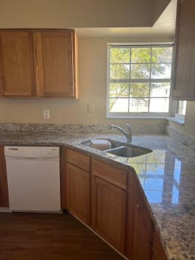 Building Photo - Cute Remodeled Deltona Beauty Call Sheila ...