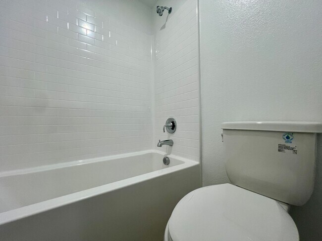 Building Photo - Beautiful Newer 4 Bedroom Home in Cadence with Large Loft