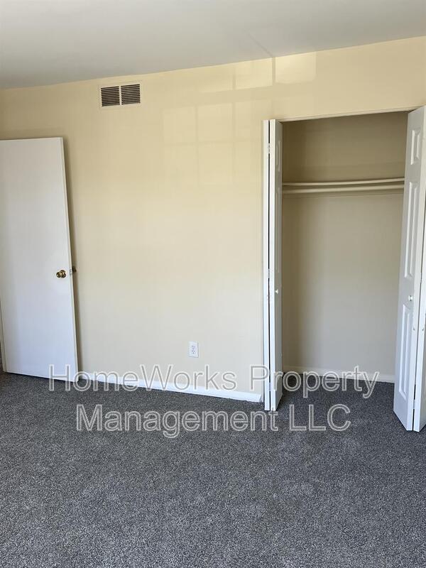 Building Photo - 462 Norvelle Ct