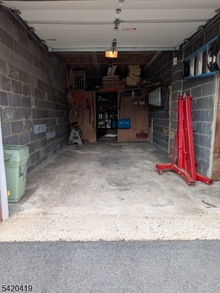 Building Photo - 48 Mt Kemble Ave