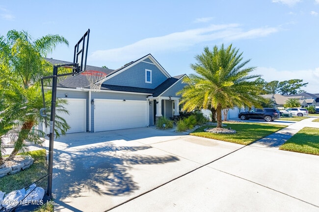 Building Photo - 454 Willow Lake Dr