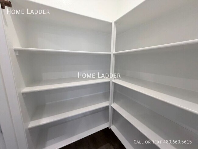 Building Photo - 1997 E Wetleaf Pl