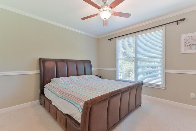 Building Photo - 3030 Sugarloaf Club Dr