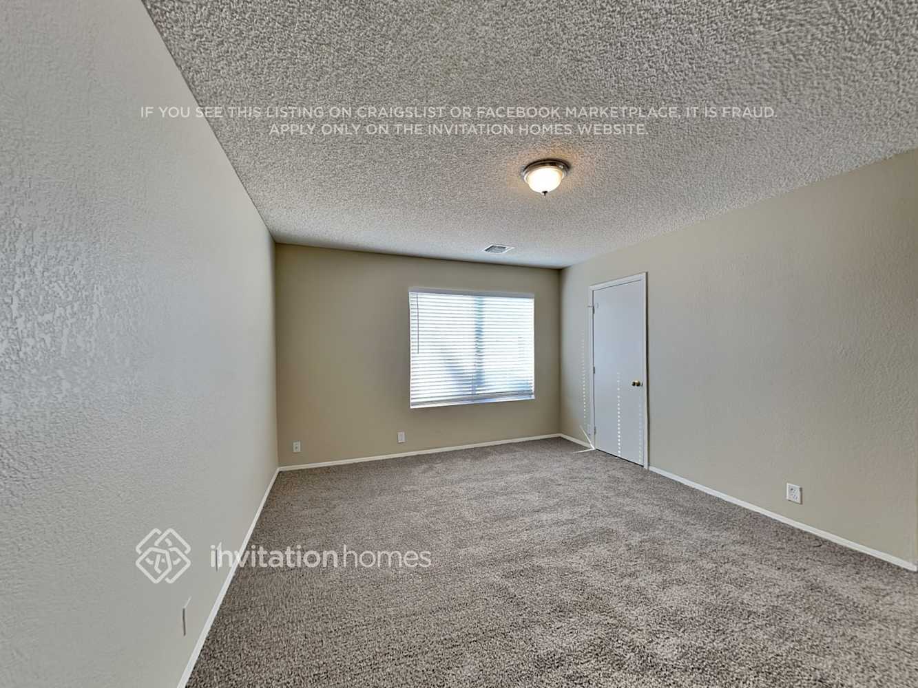 Building Photo - 8445 W Emile Zola Ave