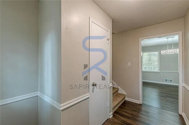 Building Photo - Move in before November 30th and choose your reward: a $250 Amazon Gift Card or a 55 Smart TV!