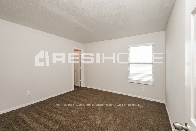 Building Photo - HOME FOR RENT!!