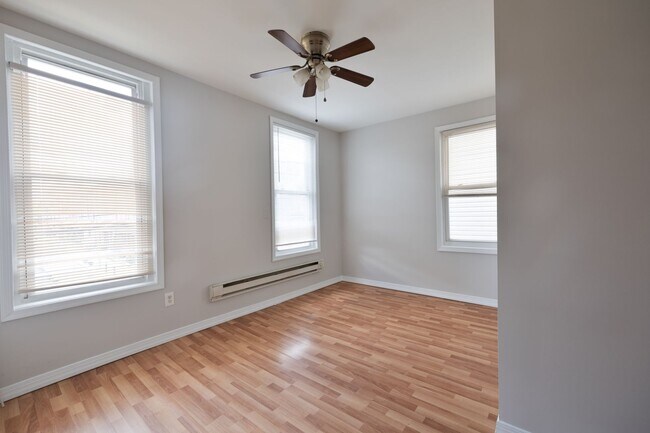 Building Photo - 524 N Preston St