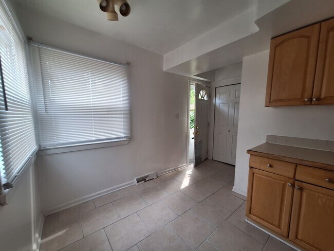 Building Photo - Cozy Four Bedroom Bungalow