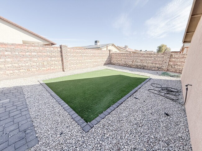 Building Photo - 9586 E 38th Pl