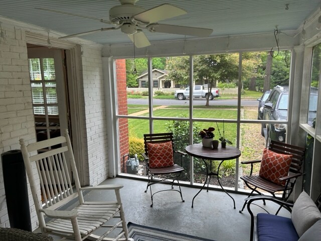 Building Photo - 5400 Dorchester Rd