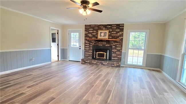 Building Photo - 1800 Hwy 81