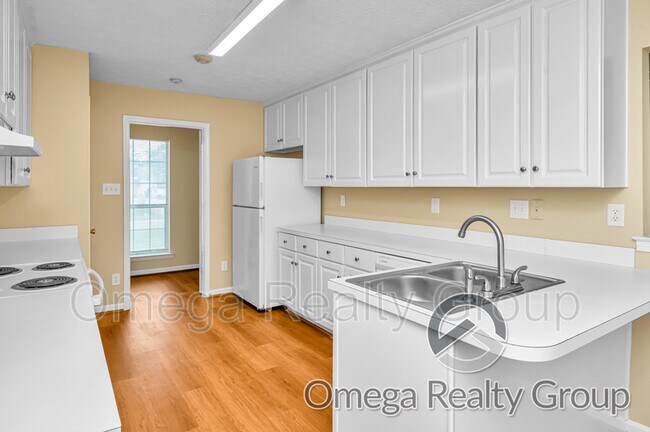 Building Photo - 6525 Foxleigh Ct