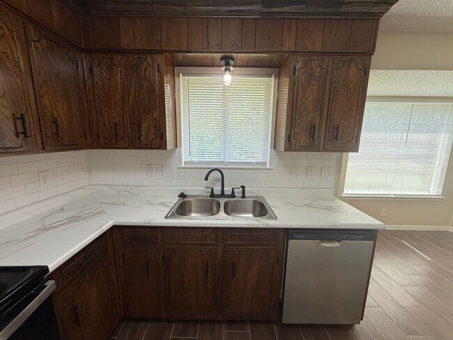 Building Photo - 4-Bedroom House for Rent in Killeen