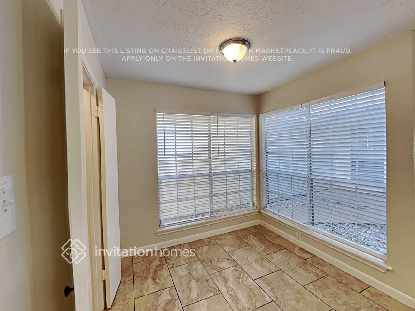 Building Photo - 19607 Lake Hollow Ln