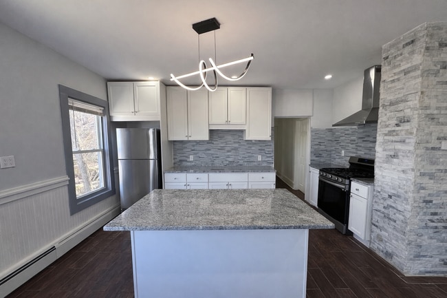 Building Photo - 17 Franklin St