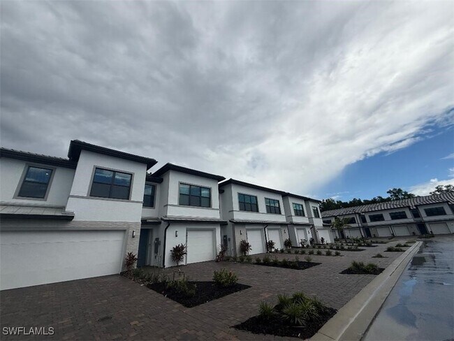 Building Photo - 27857 Solis Grande Dr