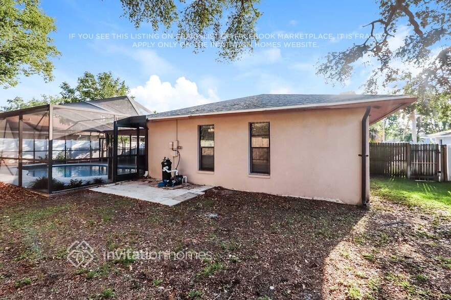Building Photo - 500 Hadley Dr