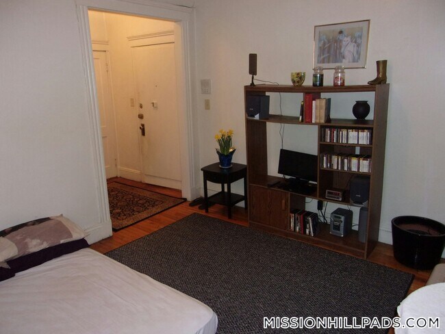 Building Photo - 49 Worthington St