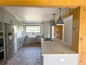 Building Photo - 4709 Lido Ln