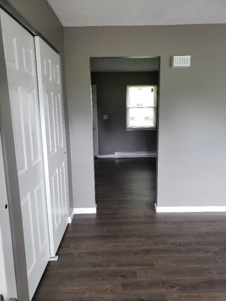 Building Photo - 245 N Liberty St