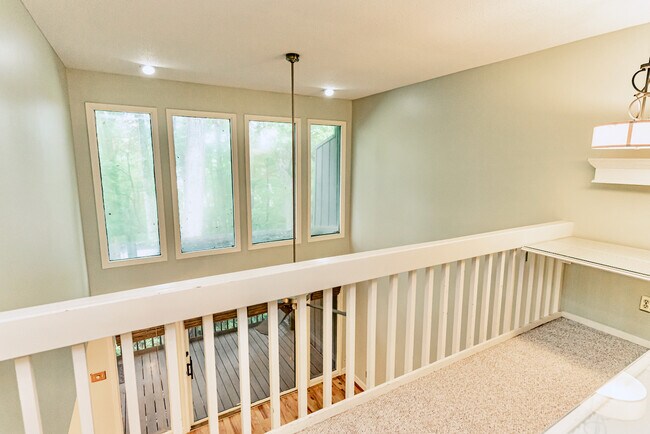 Building Photo - 178 Ingleoak Ln