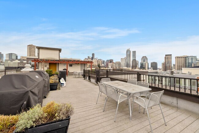 Building Photo - Top-Floor Studio with Stunning Views in Capitol Hill