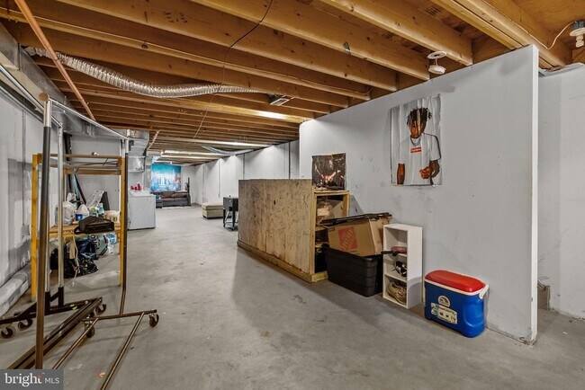 Building Photo - 1805 N 18th St
