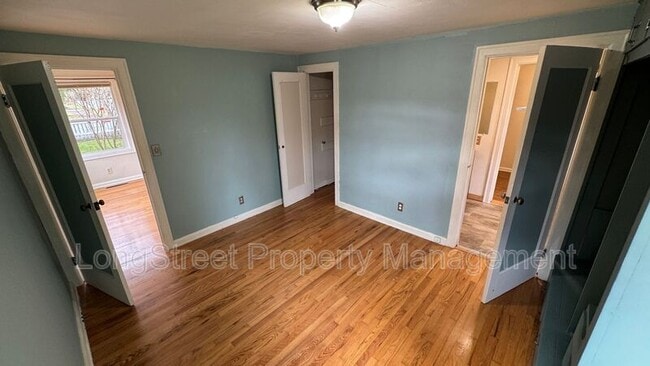 Building Photo - 1137 NW 13th St