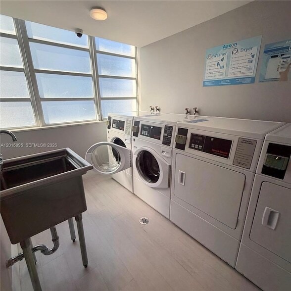 Building Photo - 1408 Brickell Bay Dr