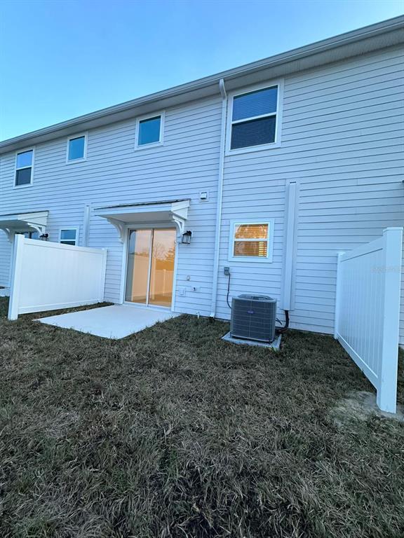 Building Photo - 7673 Stone Crk Trl