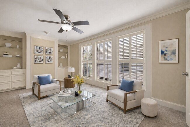 Building Photo - 2413 Potomac Dr