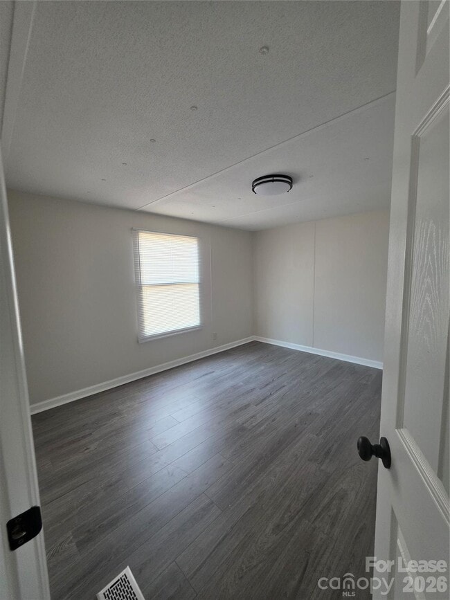 Building Photo - 5712 Unionville Rd