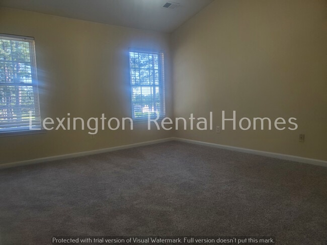 Building Photo - 213 Riglaw Cir