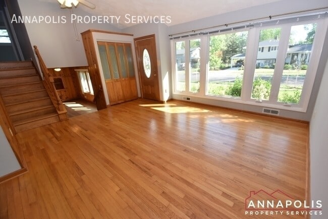 Building Photo - 804 Pin Oak Rd