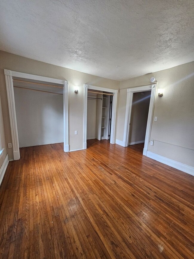 Building Photo - There is a $25 fee per application and eve...
